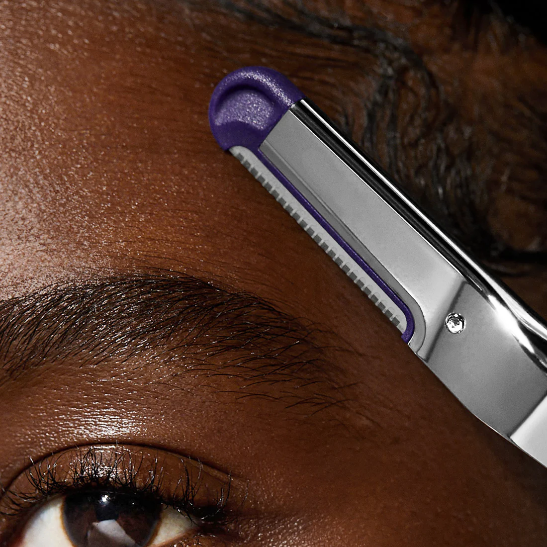 Refillable Dermaplane Razor - Image 4